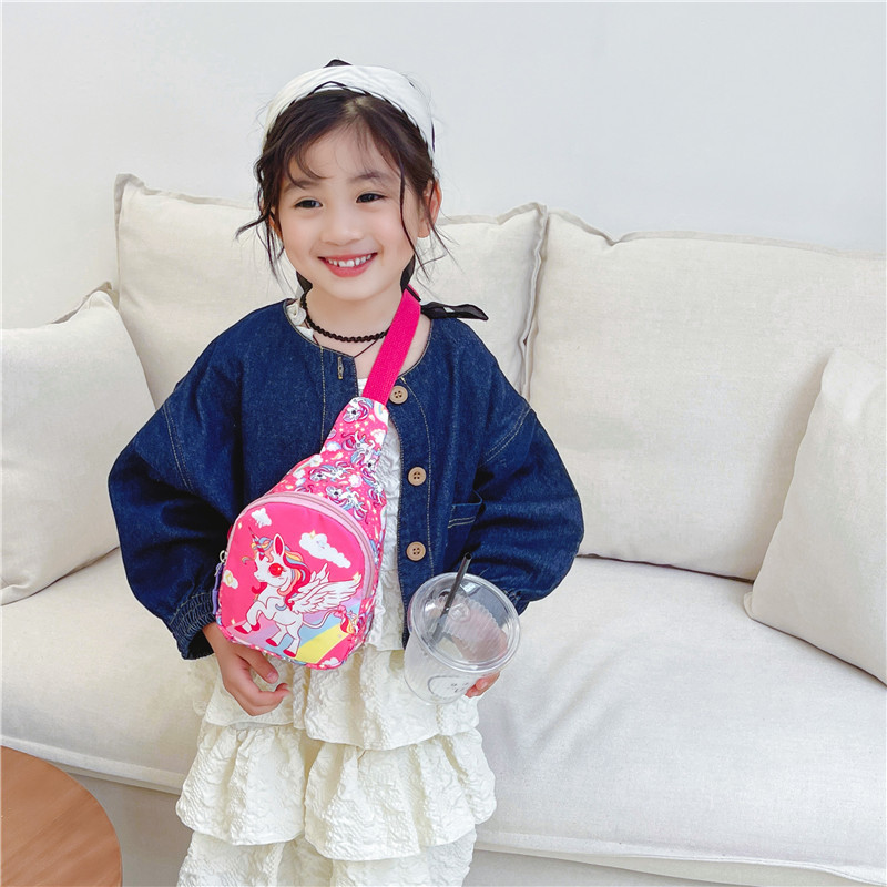 Cartoon children's bag, cute little chest bag for girls, new Instagram backpack for boys and girls in 2023, fashionable and versatile crossbody bag details Picture