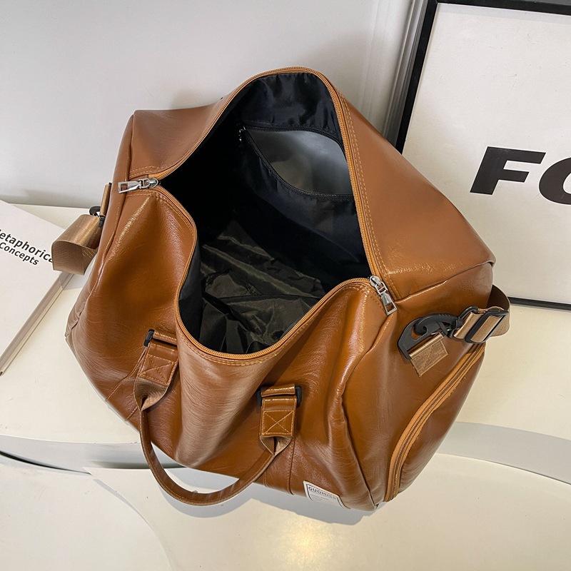 Men's large-capacity crossbody handbags, luggage bags, women's short-distance lightweight sports and fitness bags, travel backpacks Application Scenario