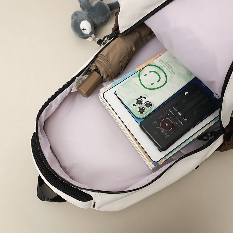 Japanese-style InS-style schoolbag for girls, Korean-style versatile backpack for junior high school and senior high school students, boys, multi-compartment backpack Application Scenario