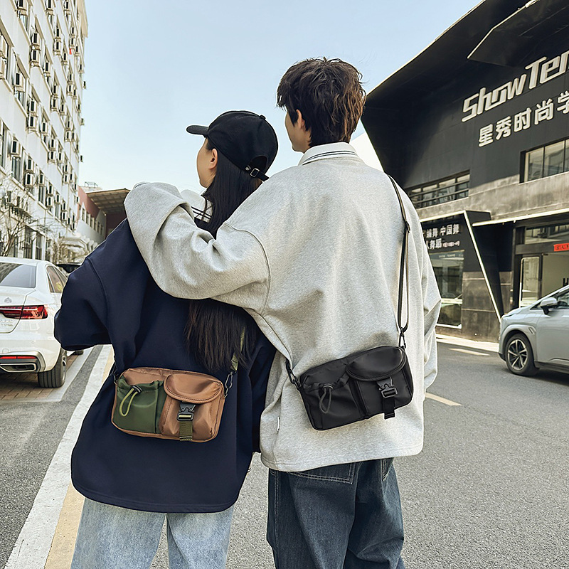 Casual and versatile single-shoulder bag 2025 new style, trendy and simple multi-pocket crossbody bag, workwear fashion sports bag full figure