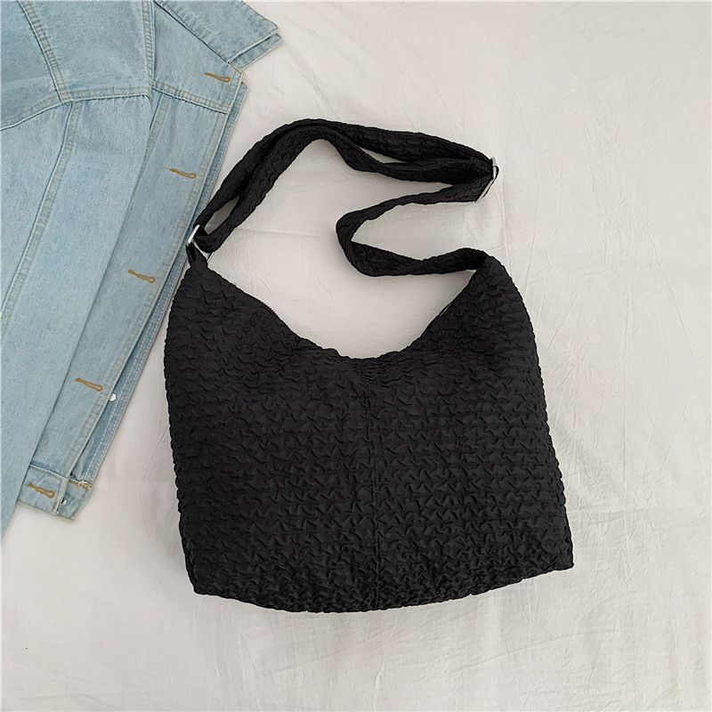 Korean style Instagram fresh and cute girl crossbody bag, versatile bubble check large-capacity single-shoulder bag, student commuting bag for classes Specification drawing