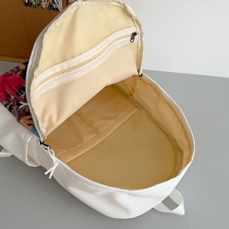 Personalized graffiti schoolbag for girls, Korean style, niche design, ins style, large-capacity backpack, cute and trendy backpack for junior high school students Application Scenario