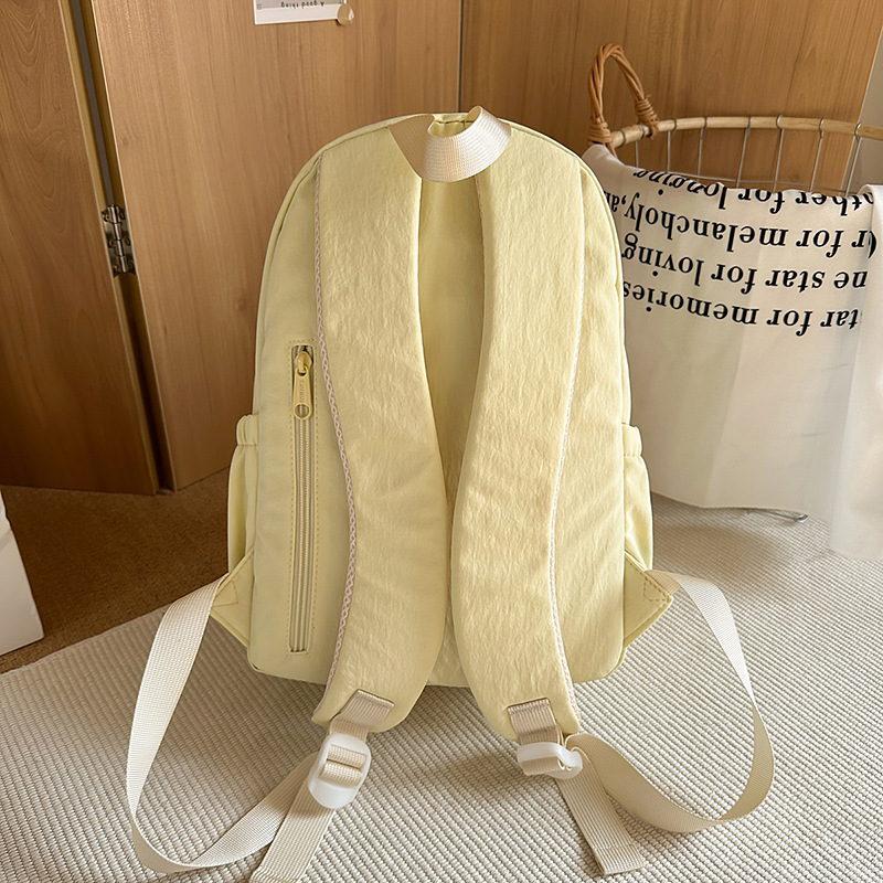 The new Instagram cute bow backpack is a niche and fresh schoolbag for junior and senior high school students and a lightweight travel backpack Specification drawing