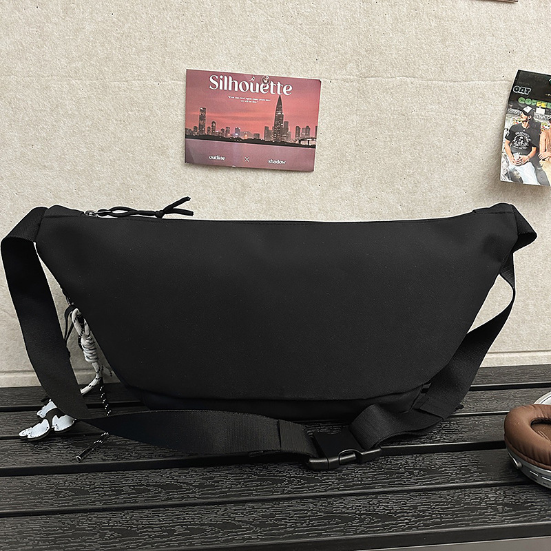 ins trendy brand chest bag for men, versatile single-shoulder crossbody bag, outdoor cycling backpack, mobile phone small crossbody bag, sports waist bag for women Application Scenario