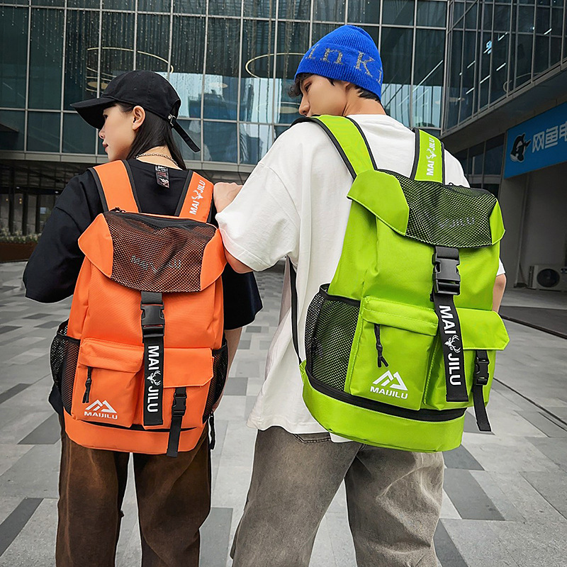 High appearance level sports schoolbag, versatile fitness backpack, large-capacity basketball sports backpack, simple outdoor travel bag full figure