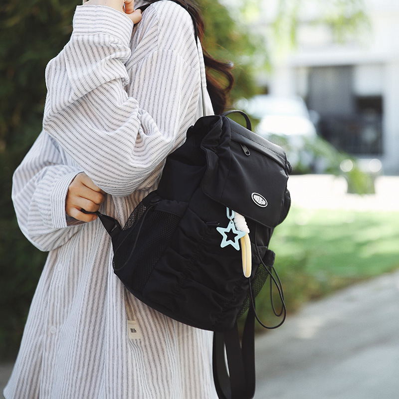 Sweet and cool style drawstring pleated bag 2025 New fresh and artistic backpack, ins college student small backpack travel bag details Picture