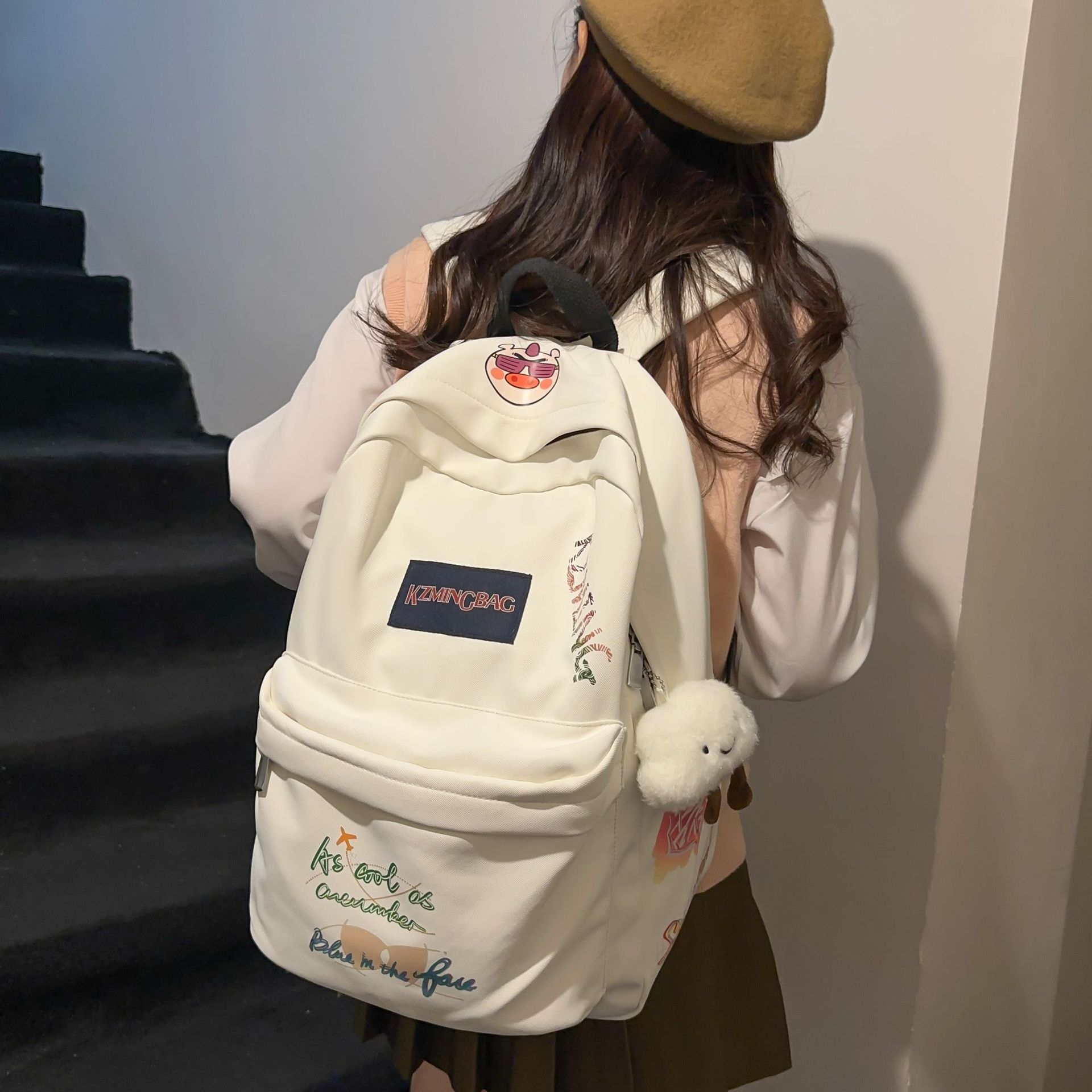 New Korean-style Instagram painted graffiti schoolbag for girls, a fresh and simple school-style backpack for primary school students details Picture
