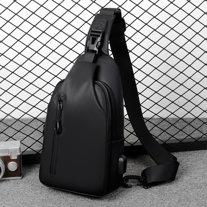 One-piece consignment free shipping crossbody bag, men's trendy brand crossbody chest bag, casual carry bag, versatile men's chest bag for travel details Picture