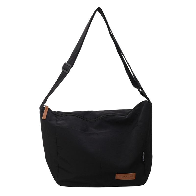 2024 New minimalist and artistic canvas bag, women's large-capacity laid-back crossbody bag, college student single-shoulder bag, commuter bag Item Picture
