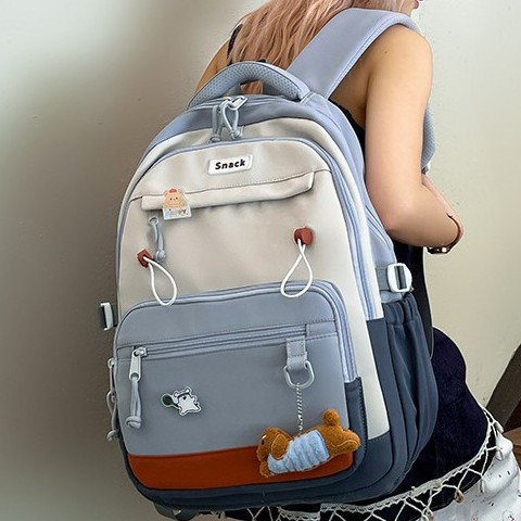 The new forest-themed ins high-appearance-level fresh and sweet backpack is a lightweight, multi-compartment, and large-capacity backpack for junior and senior high school students details Picture