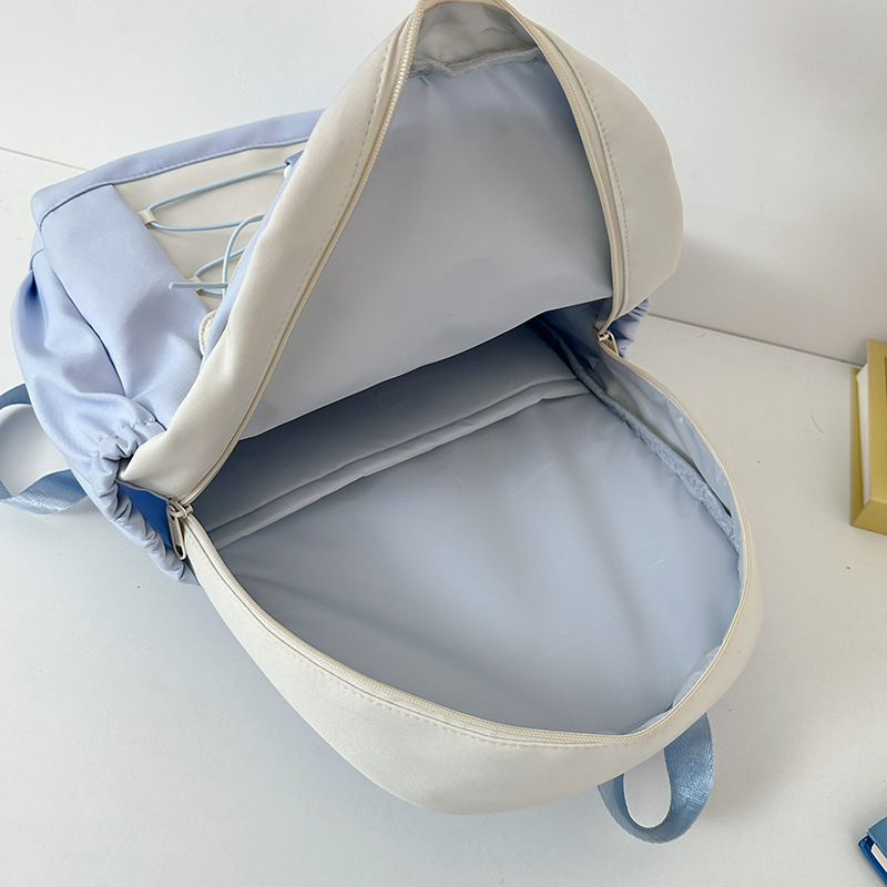 A fresh and clean schoolbag for girls with a high level of appearance, an ins style backpack for going out and traveling, a sweet and cool backpack that is versatile for female college students Application Scenario
