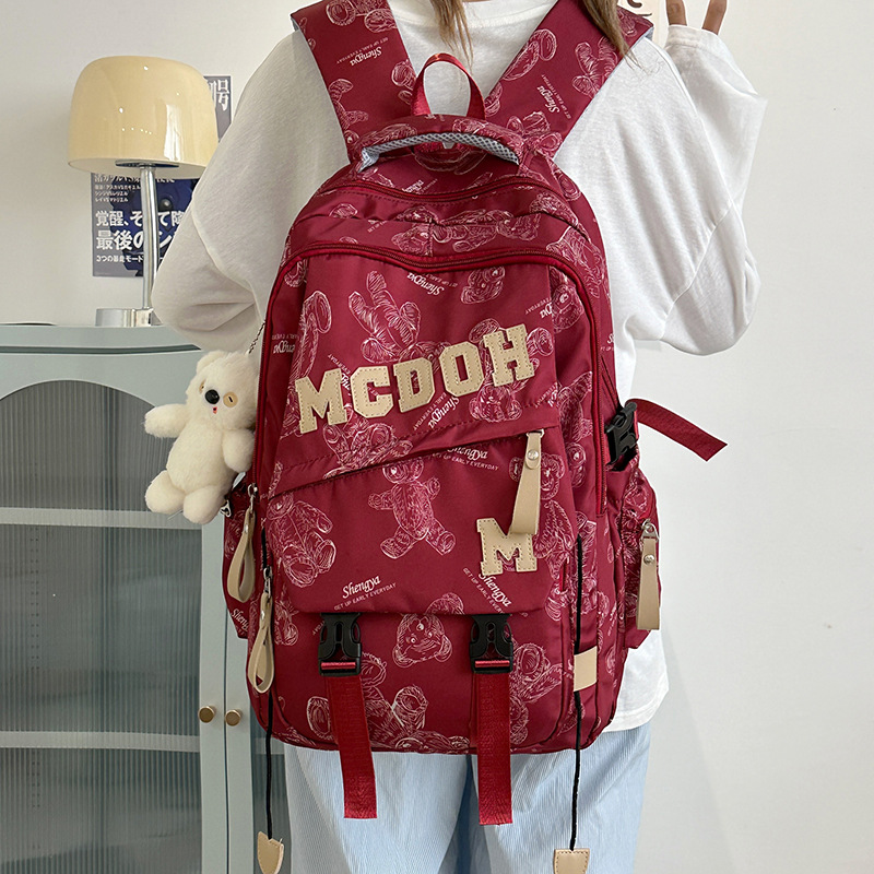 A new high-appearance-level, fresh and cute bear backpack from Korean Instagram, a large-capacity casual backpack for junior and senior high school students full figure