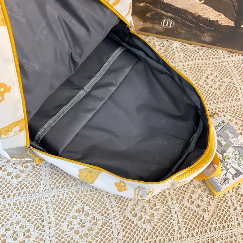 Japanese-style Instagram cute and soft girl schoolbag, lightweight middle school backpack, forest-style fresh primary school backpack Application Scenario