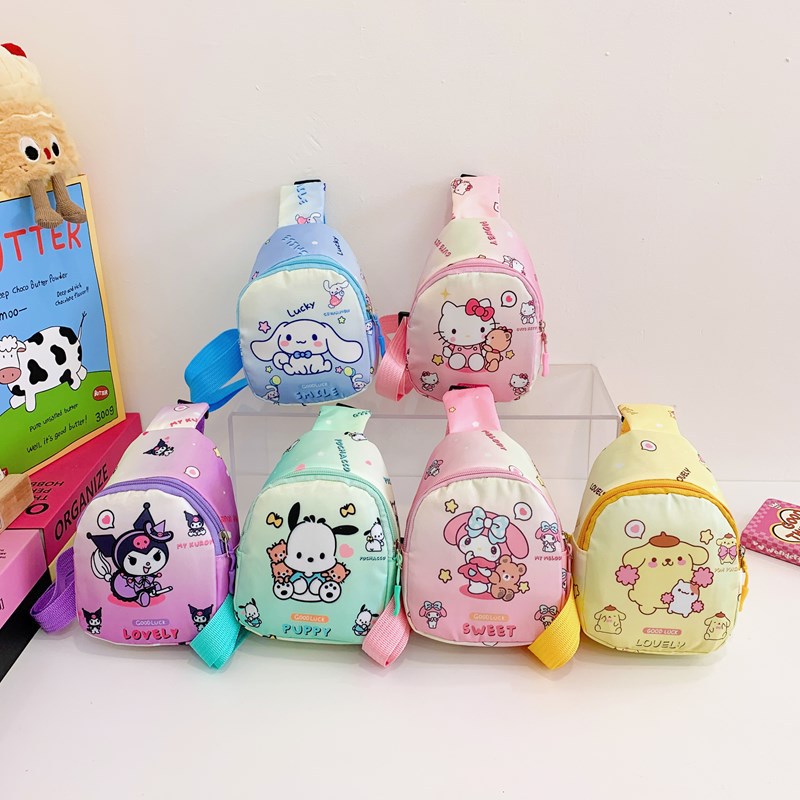 The new children's bags are cartoonish and cute. Boys and girls can carry small crossbody backpacks when going out. Baby coin purses and children's chest bags full figure