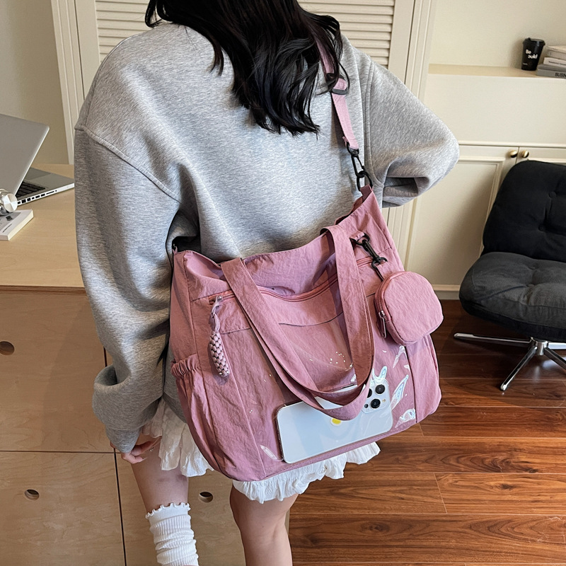 A new high-look, fresh macaron-colored crossbody bag from Forest-themed ins. It's a lightweight crossbody bag for women's commuting, shopping and traveling full figure
