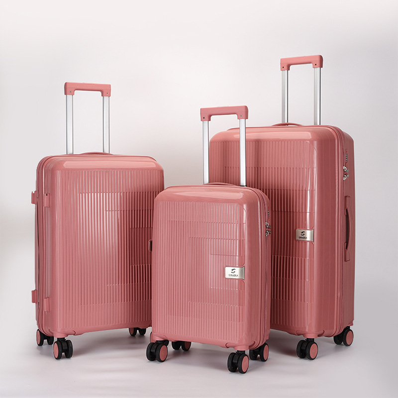 New cross-border PP luggage three-piece set, outdoor travel trolley case, swivel wheel travel case, PP trolley case Application Scenario