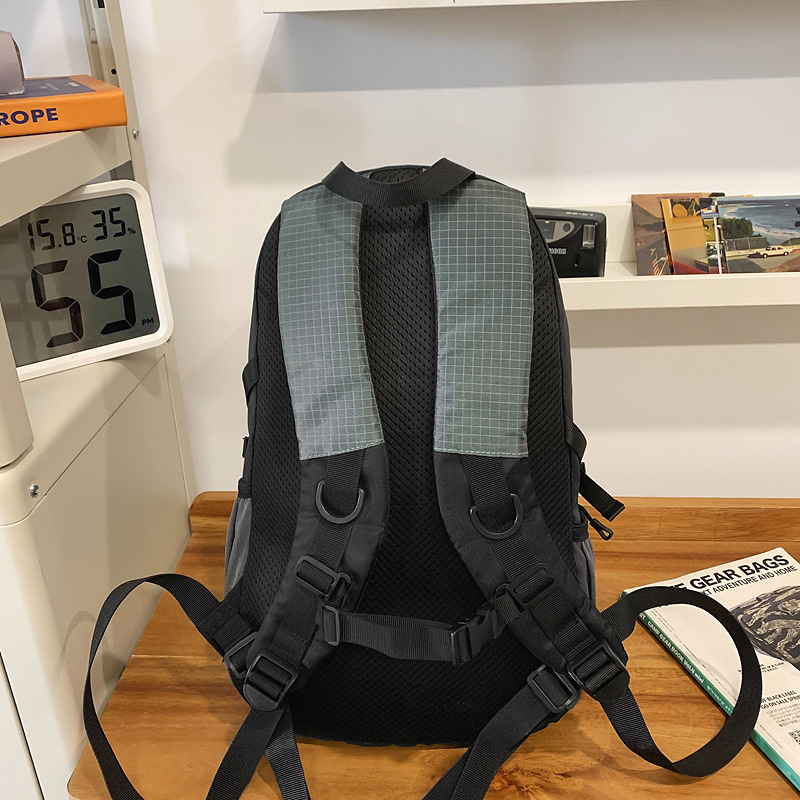 Outdoor backpacks, lightweight hiking and mountaineering bags, simple and casual men's and women's design sense, large-capacity schoolbags, fitness backpacks Specification drawing