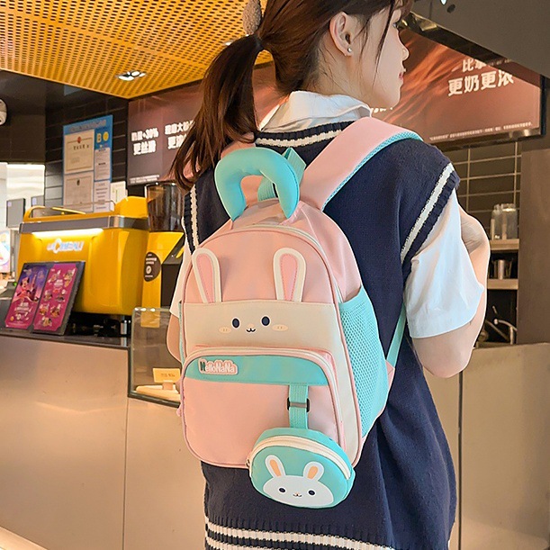 Cute children's small backpacks for going out, girls' kindergarten lightweight baby schoolbags, travel bags, girls' cartoon backpacks full figure