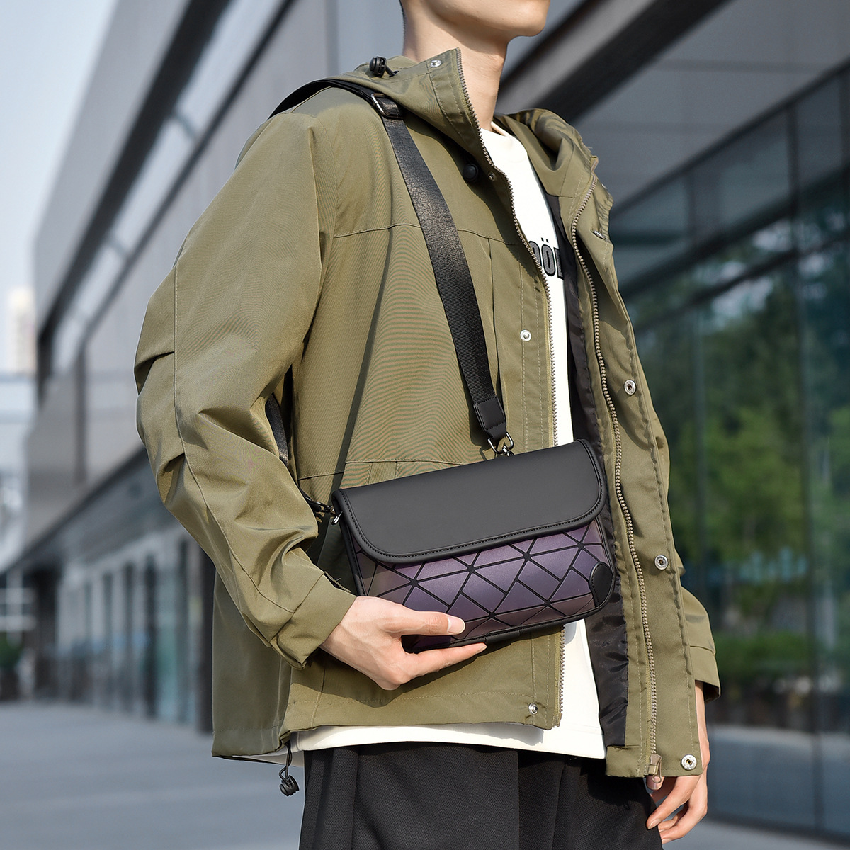 New streetwear bestseller men's bag, a unique diamond-shaped men's single-shoulder bag, crossbody small bag, ultra-thin crossbody backpack for men details Picture
