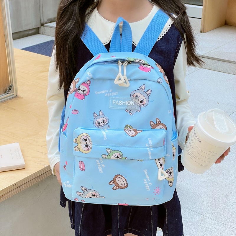 New cartoon and anime backpacks for children, schoolbags, large-capacity backpacks for primary school students, and cute bags for junior high school students and girls Application Scenario