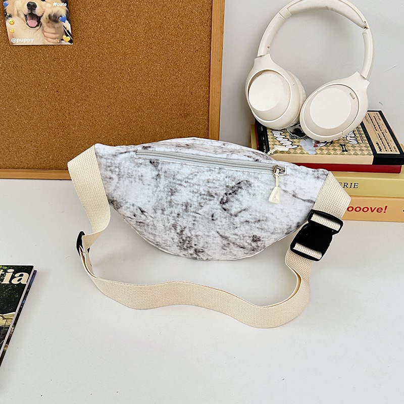 Lightweight chest bag for women, 2025 new crossbody bag, large-capacity sports and casual bag, waist bag, cycling small crossbody bag, single-shoulder bag Specification drawing