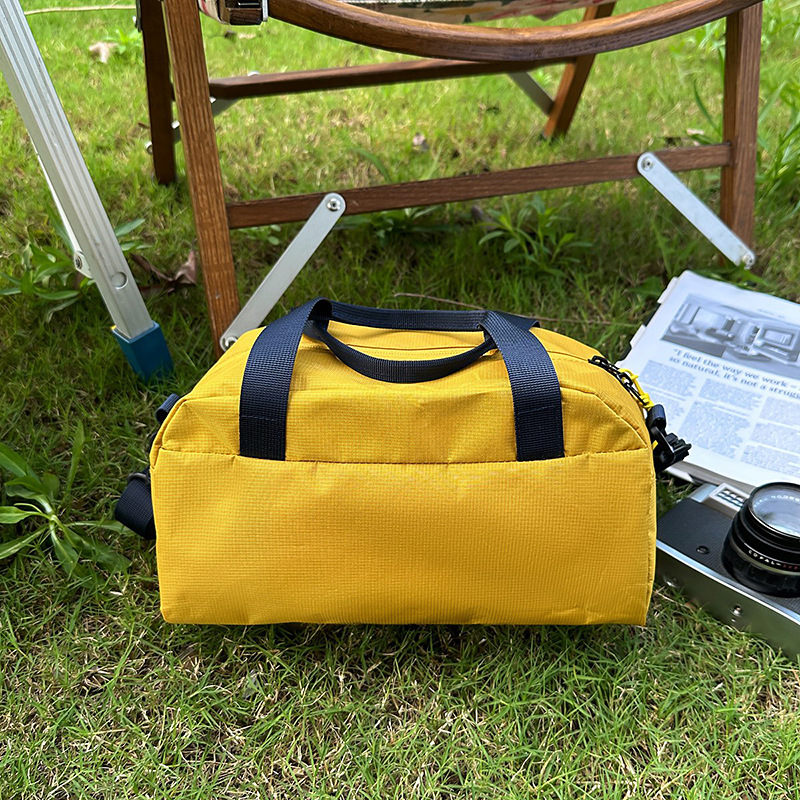 The new forest-themed ins handbag with a high aesthetic level, fresh and multi-purpose, is a couple's lightweight crossbody bag for mountain climbing and travel Specification drawing