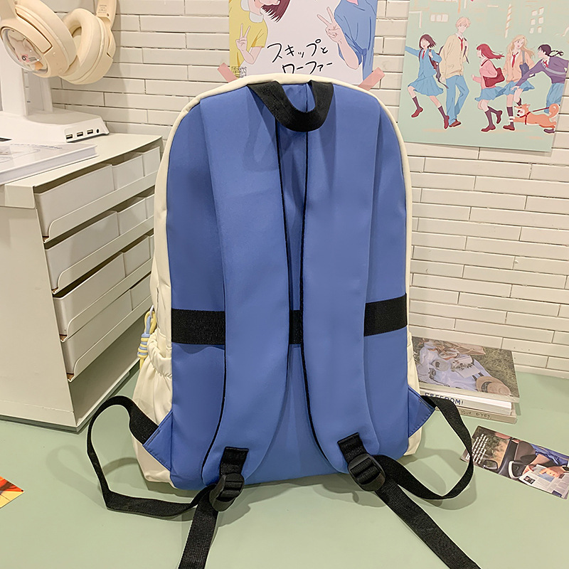 The 2025 new model of junior and senior high school students features a niche design with a high level of appearance. It is simple and versatile, with a contrasting color American retro backpack Specification drawing