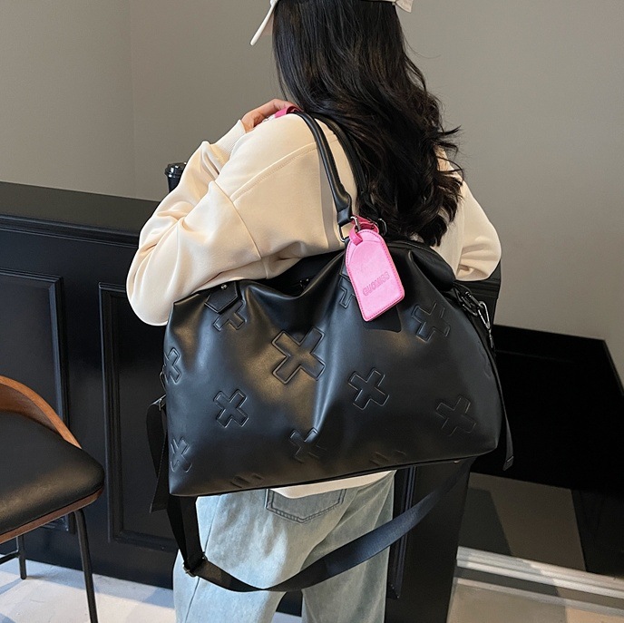 Short-distance travel bag, women's large-capacity lightweight sports and fitness bag, 2025 new style luggage bag, travel storage luggage bag full figure