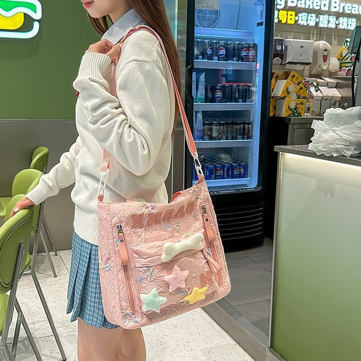 High appearance level, ins style, versatile single-shoulder bag, Japanese sweet school style, girl, primary and secondary school students' after-school tutoring handbag details Picture
