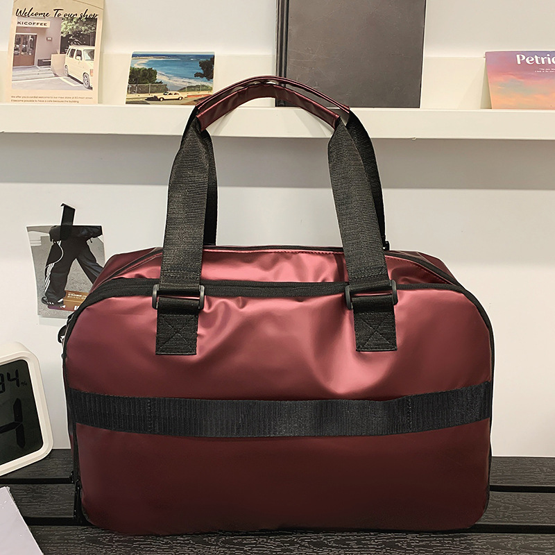 The new travel bag, independent shoe compartment luggage bag, high-end sports and fitness bag, versatile and casual large-capacity storage bag Application Scenario