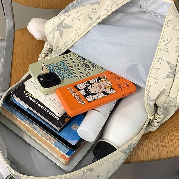 A new high-appearance-level, fresh and sweet printed backpack from Forest-themed ins, a lightweight and large-capacity backpack for junior and senior high school students Application Scenario