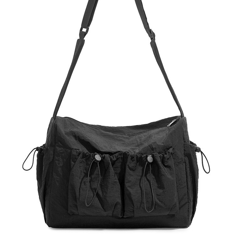 New high-appeartion-level outdoor commuting tote bag, travel bag, women's casual, simple, light and versatile, large-capacity crossbody bag Item Picture