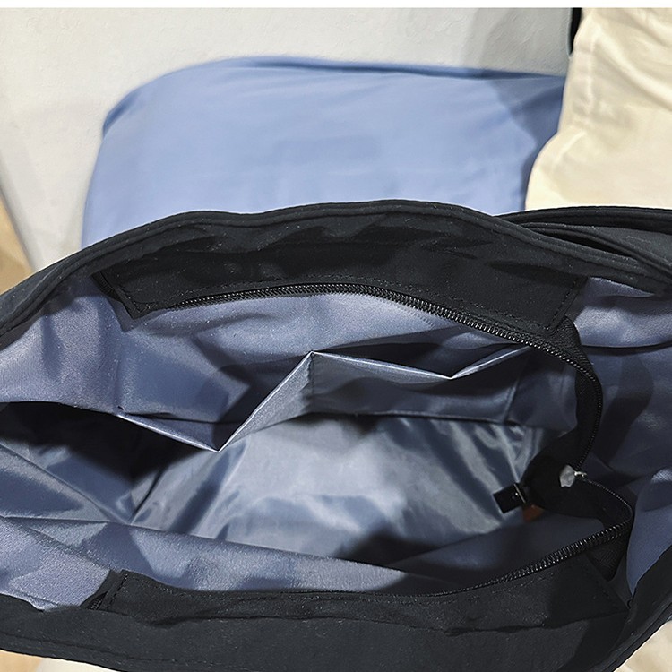 Lightweight waterproof single-shoulder crossbody bag, men's Instagram streetwear messenger bag, Japanese-style simple travel bag, college student make-up class bag Application Scenario
