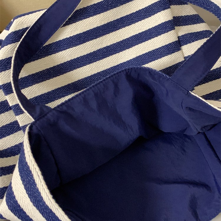 Striped forest style, high appearance level, country style, fashionable double-sided tote bag, French exquisite, large-capacity student single-shoulder bag Specification drawing