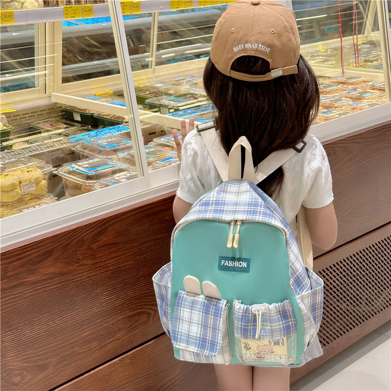 New cute Korean cartoon rabbit children's bag for girls, large-capacity kindergarten schoolbag, versatile and lightweight backpack Application Scenario