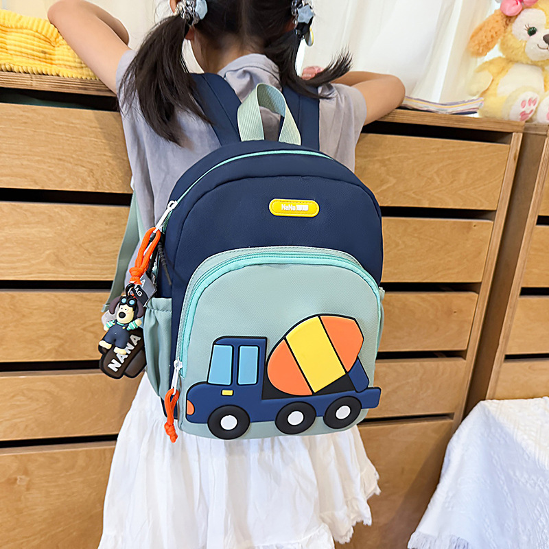 New cute cartoon toy car schoolbag for kindergarten boys, a casual ultra-light backpack for students in grades 1-3 full figure