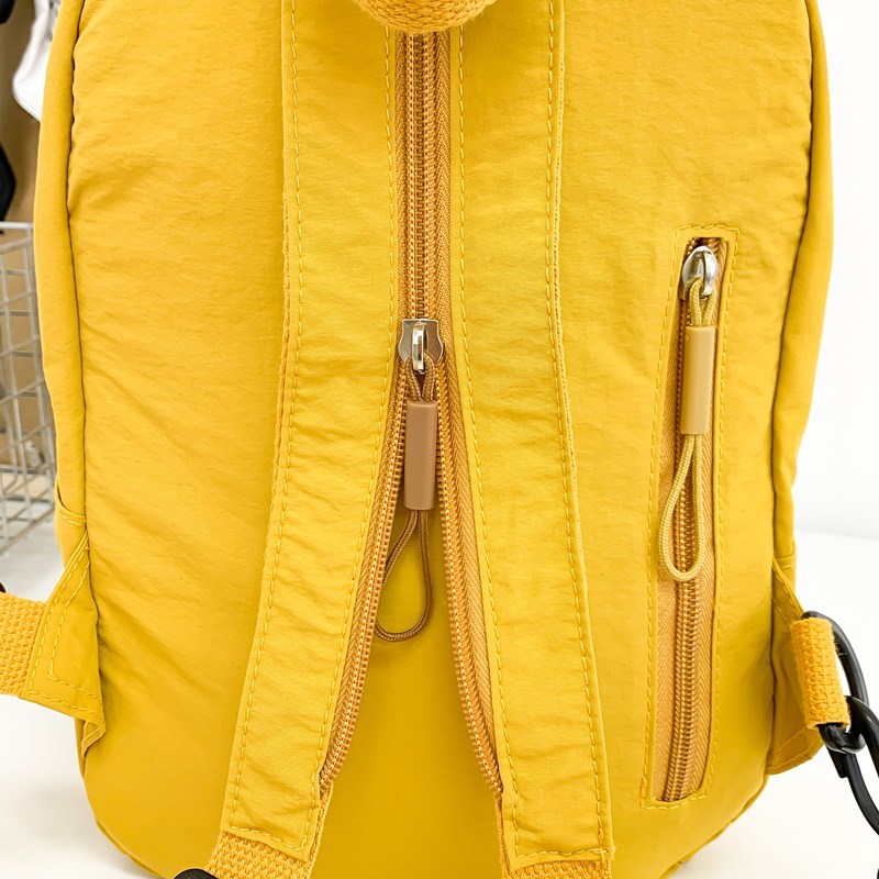 The new mini backpack with a high aesthetic level is lightweight and versatile for both men and women. It is a multi-purpose casual backpack for outdoor sports and travel Specification drawing