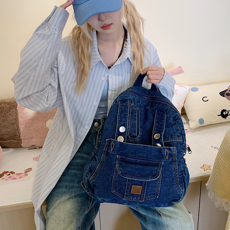 Denim backpack for women 2025 new style short-distance portable travel bag, large capacity, fashionable and versatile commuting schoolbag trend full figure