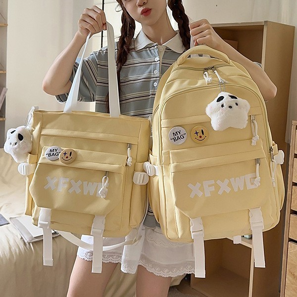A new high-appearance-level workwear-style niche design backpack from Japanese ins, a lightweight and large-capacity backpack for junior and senior high school students details Picture