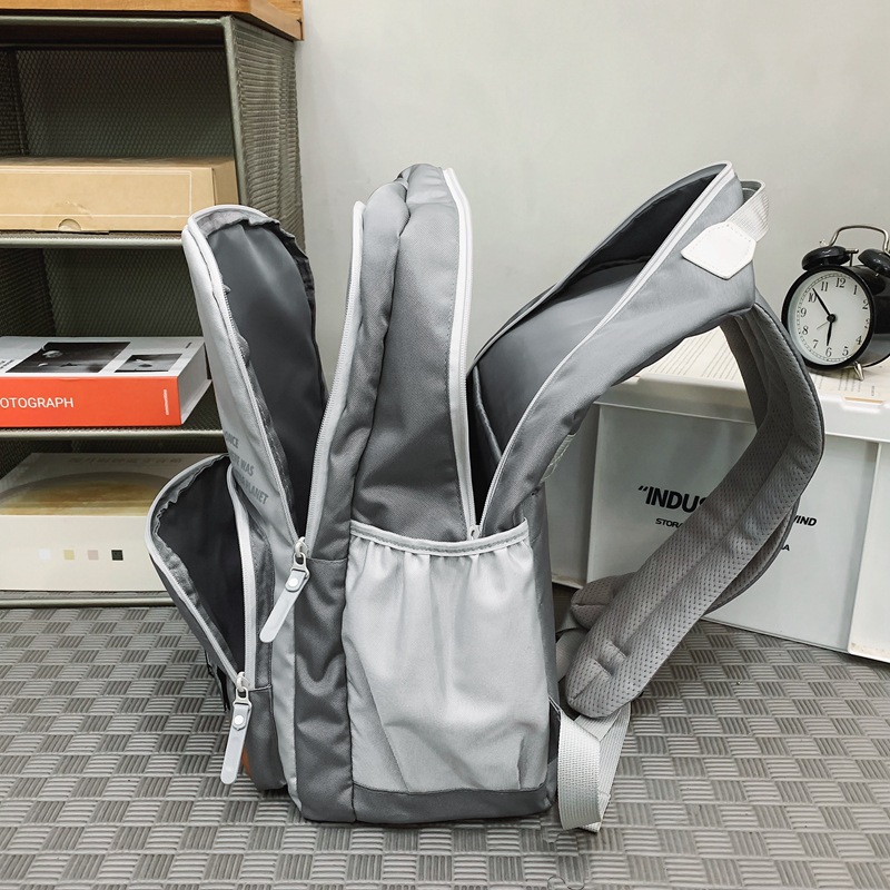 New student backpack, Korean-style lightweight and casual travel backpack, high appearance level backpack for junior high school girls Application Scenario