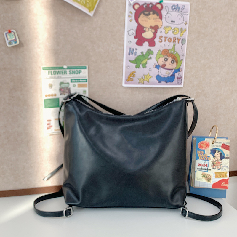 A cute Japanese single-shoulder crossbody bag for 2024, a fashionable and versatile backpack for college students to attend classes, with a high level of appearance Specification drawing