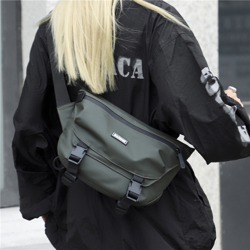 Japanese-style trendy brand large-capacity crossbody bag, Korean-style casual Hong Kong-style couple workwear single-shoulder bag, middle school student postman bag full figure