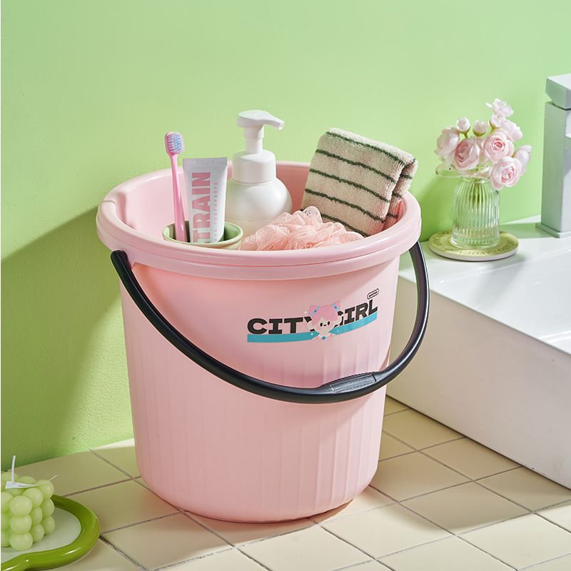 M04-8666男孩女孩水桶家用塑料桶加厚学生宿舍洗衣桶大号手提桶产品图