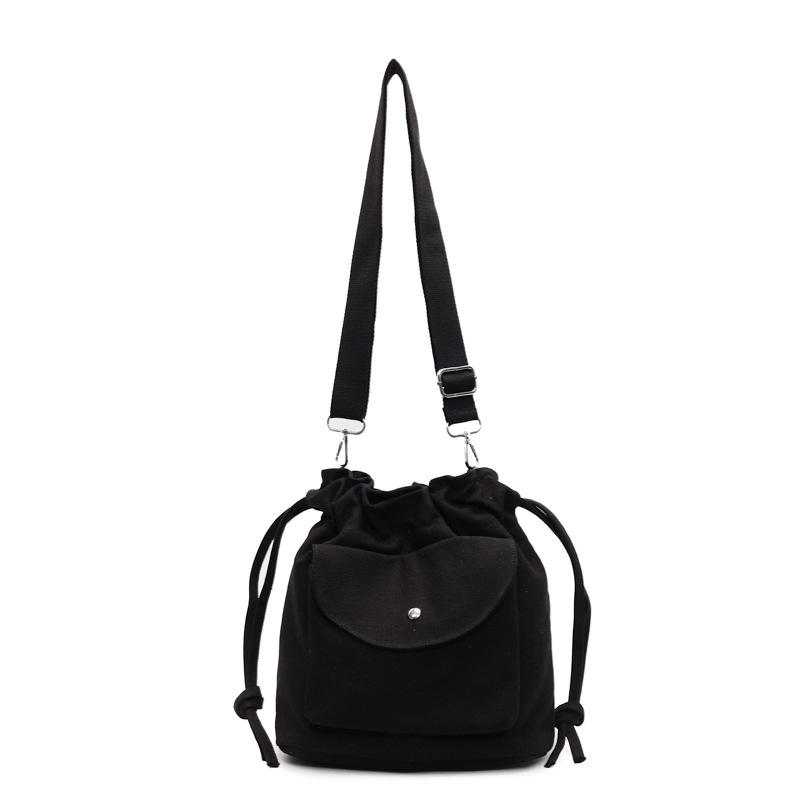 A new Korean-style fashionable pleated drawstring bucket bag for women in 2025, casual and versatile, and a trendy single-shoulder crossbody bag Item Picture