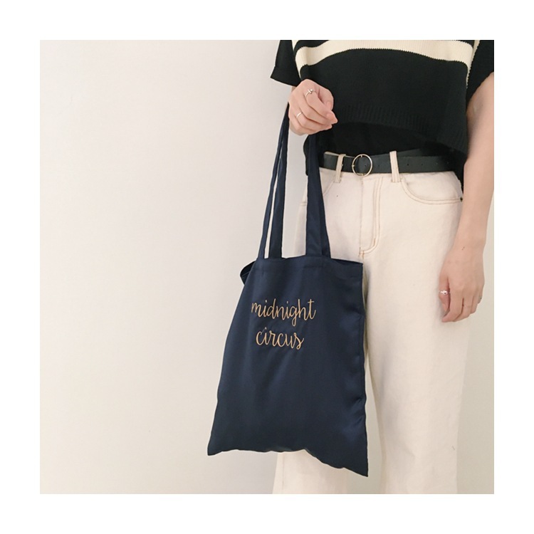 WJ7301F satin silk hand-embroidered satin shoulder bag from a Korean designer brand, the same style as Lee Seon-mi Specification drawing