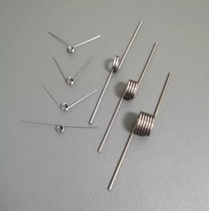 Customized stainless steel torsion spring hairpin hinge trash can lid torsion spring V-shaped wire diameter 0.3~2.5 spring factory Application Scenario