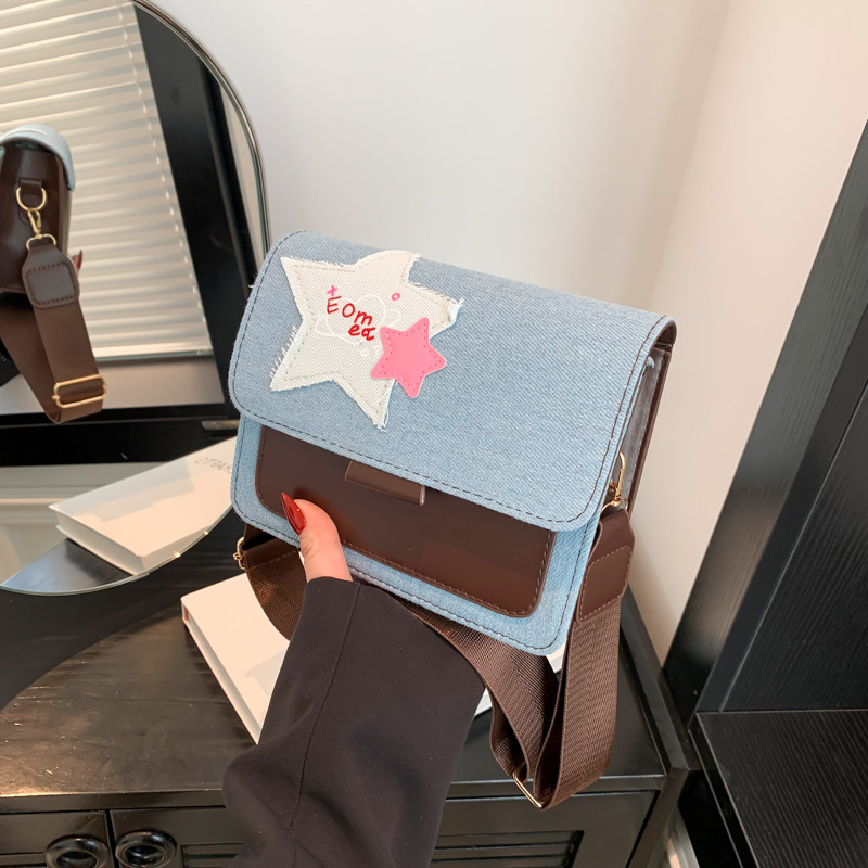 New 2024 autumn/winter fashion color-blocking hand-held crossbody bag, wide-band versatile ins single-shoulder bag, small square bag and commuter bag full figure