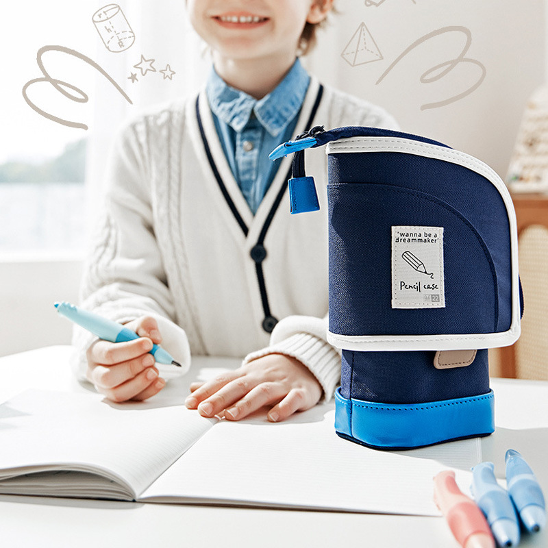 Vertical pen case for girls, primary school students, retractable, high appearance level, large capacity children's pencil and stationery box, boys' pen holder Application Scenario