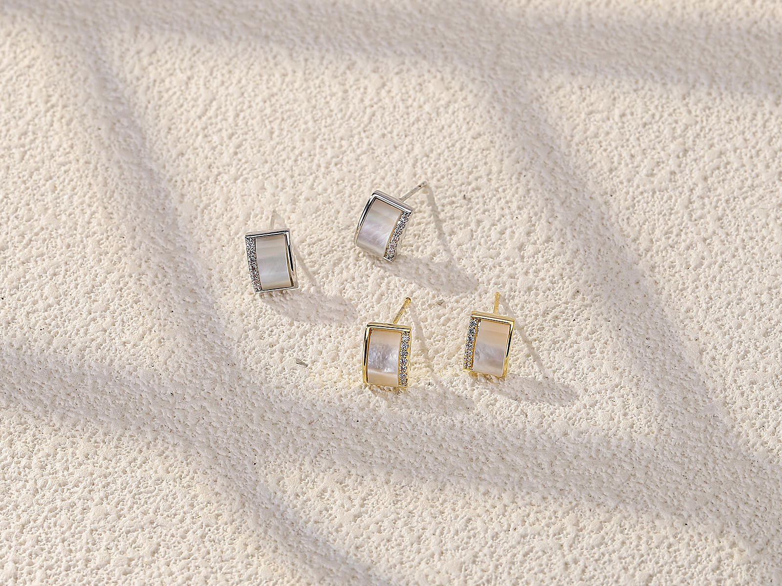 饰品/耳饰/耳钉/3对耳钉/滴油白底实物图