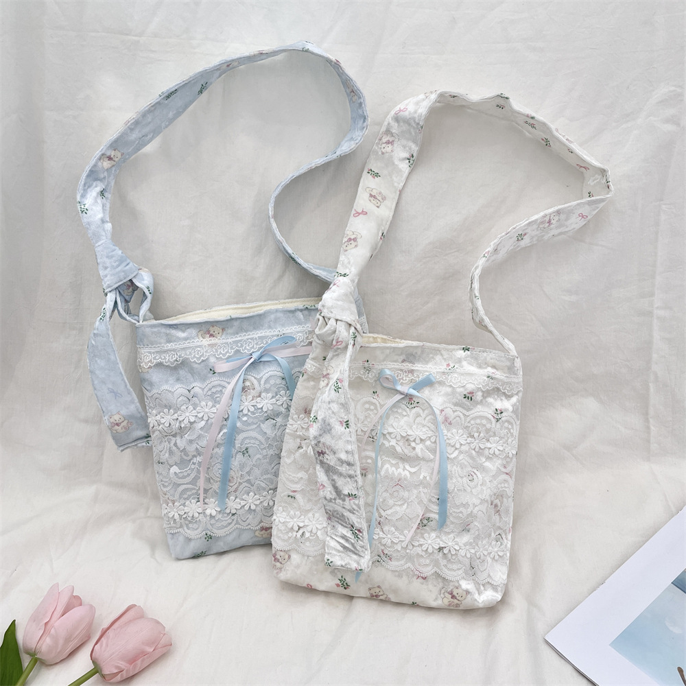 5441 Silk-textured chiffon single-shoulder underarm bag, cute little bear crossbody bag for girls, hand-held canvas bag for shopping Specification drawing